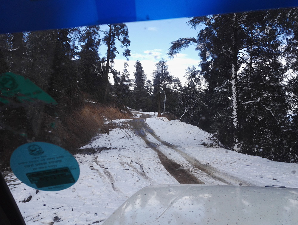 on the way to kalinchowk
